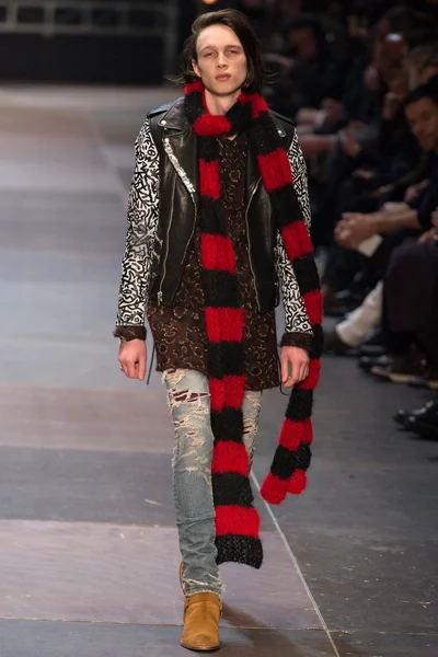 Look 9